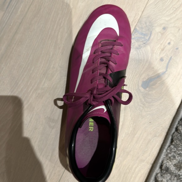 Nike Mercurial cleats - Picture 2 of 3